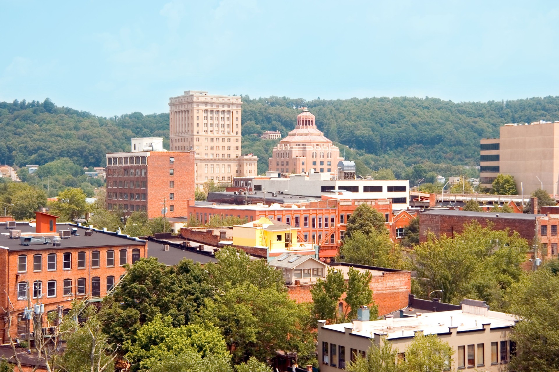 A view of the city of Asheville in North Carolina